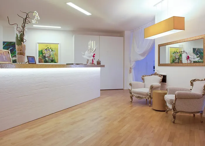 Exclusive La Reunion