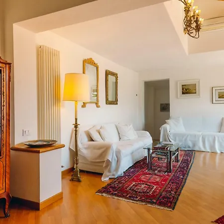 Exclusive La Reunion